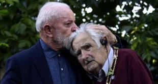 Lula condecora a Mujica: "Un compañero se escoge, y él es el mejor"