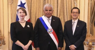 Presidenta Mulino recibe credenciales de cinco nuevos embajadores