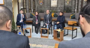Francia y Alemania tienden puentes diplomáticos con el nuevo líder sirio