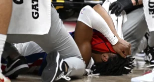 Joven estrella de los Pistons sufre grave lesión en partido contra Magic