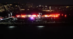 Tragedia aérea cerca de Washington: Avión choca con helicóptero militar en pleno aterrizaje