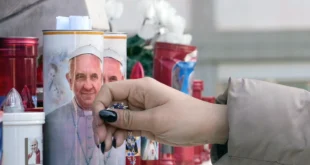 El Papa Francisco muestra señales de mejoría tras dos semanas hospitalizado