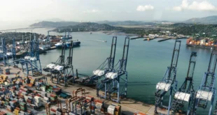 Los Chinos se arrodillan frente a Trump y venden los Puertos en Panamá