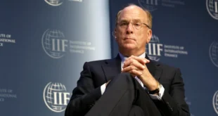 BlackRock prevé nueve meses más de revisión para comprar puertos en Panamá
