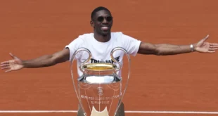 El PSG celebra su título de Champions en Roland Garros con Dembélé como protagonista