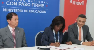 Meduca firma contrato con Cable & Wireless para llevar internet de alta velocidad a más de 3,100 escuelas en Panamá