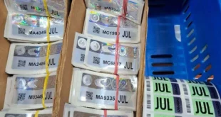 Alcaldía de Panamá Urge a Propietarios a Retirar Calcomanías Vehiculares Antes de Operativos