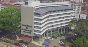 Panamá Asegura Financiamiento Estratégico con Ahorros Significativos