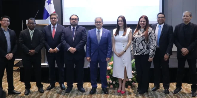 Fernando Boyd Asume Presidencia de Conssat: Foco en Seguridad Laboral en Panamá