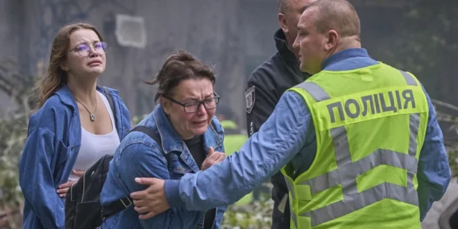 Kiev de luto tras ataque ruso: 31 muertos, incluyendo niños
