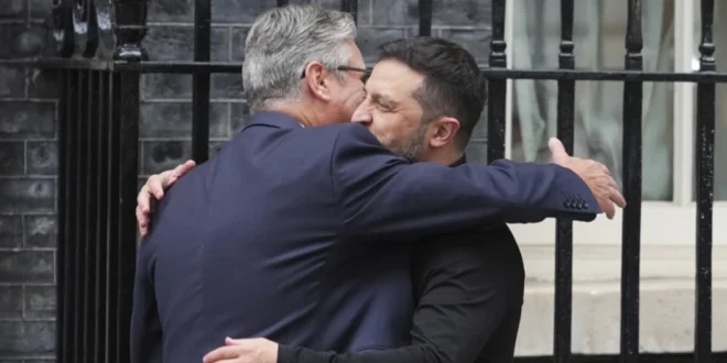 Zelenskyy se reúne con Starmer en Londres antes de la cumbre Trump-Putin sobre Ucrania