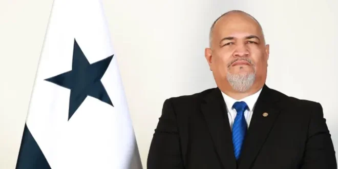 Elí Felipe Cabezas Renuncia al Cargo de Subcontralor General de Panamá