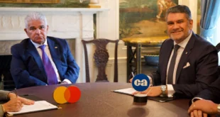 Panamá Digitaliza Becas Escolares: Alianza Caja de Ahorros y Mastercard