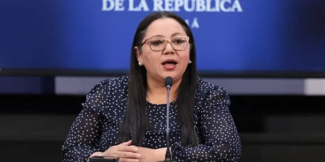 Panamá Impulsa Reforma a la Ley de Carrera Administrativa para Profesionalizar el Servicio Público