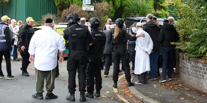 Ataque a Sinagoga en Manchester Durante Yom Kippur Deja Víctimas Mortales y Heridos
