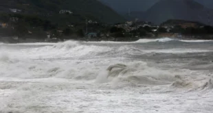 El Huracán Melissa Azota Jamaica como la Tormenta Más Poderosa en la Historia Registrada
