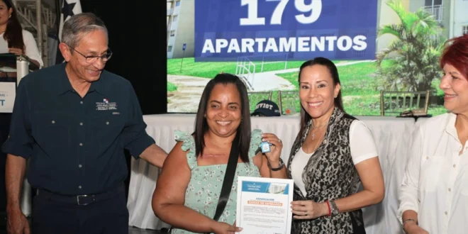 Gobierno de Mulino entrega 179 apartamentos en Ciudad Esperanza, Arraiján