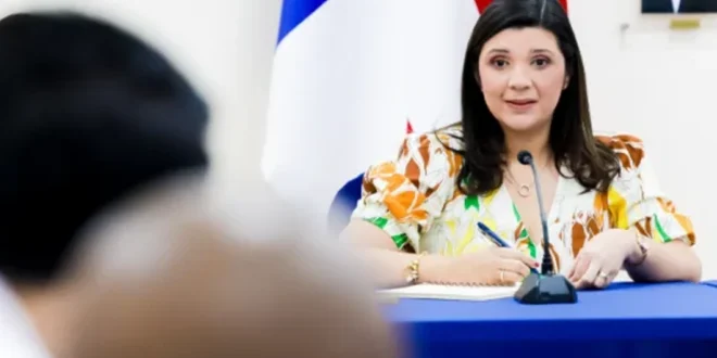 Mitradel Anuncia Mesa de Salario Mínimo y Avances en Reactivación Bananera en Panamá
