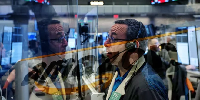 Wall Street Cierra Octubre Cerca de Máximos Históricos Impulsado por Amazon