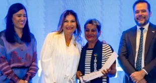 “Capacítate en tu Barrio”: Gobierno celebra a nuevos graduandos y refuerza compromiso con el desarrollo comunitario