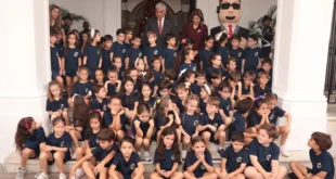 El Presidente Mulino y la Primera Dama Reciben a Niños de Prekínder y Kínder en el Palacio Presidencial