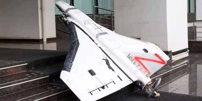 Moldavia exhibe dron ruso caído y convoca al embajador de Moscú por violación de espacio aéreo