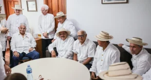 Mulino coordina con autoridades locales para acelerar proyectos clave en Los Santos