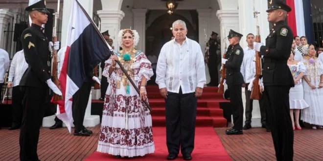 Presidente Mulino Celebra con Honor el Día de los Símbolos de la Nación en Panamá