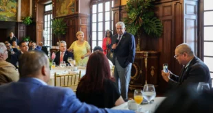 Presidente Mulino: transparencia, seguridad y crecimiento en conversatorio con la prensa