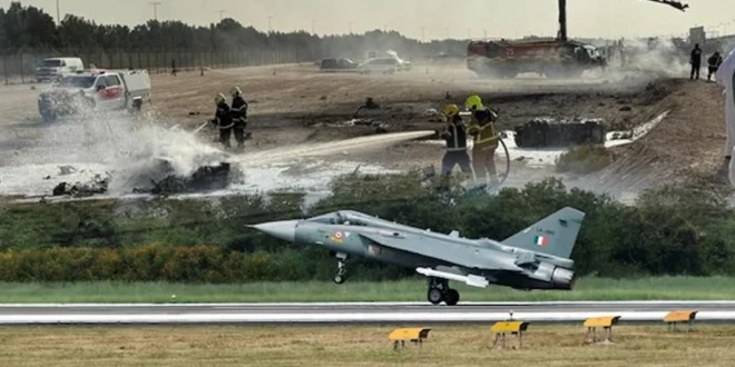 Tragedia en el Salón Aeronáutico de Dubái: Accidente de avión de combate indio cobra la vida de un piloto