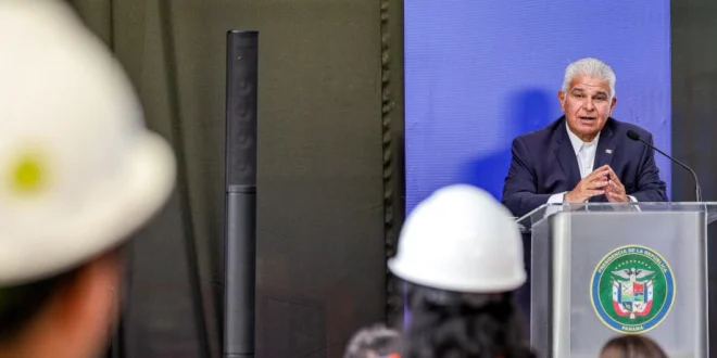 El Presidente José Raúl Mulino informando sobre el crecimiento económico y seguridad en conferencia de prensa.