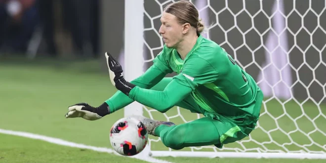 Heroísmo en el arco: El portero del PSG atajó dos penales con la mano fracturada ante Flamengo