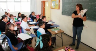 Panamá Honra a sus Maestros en su Día: Reconocimiento a la Vocación y Entrega