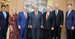 Presidente Mulino se reúne con el gobernador de Georgia para fortalecer la cooperación logística en el Canal de Panamá