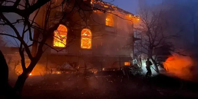 Zelensky viaja a reunirse con Trump tras masivo ataque ruso: “Putin no quiere la paz”