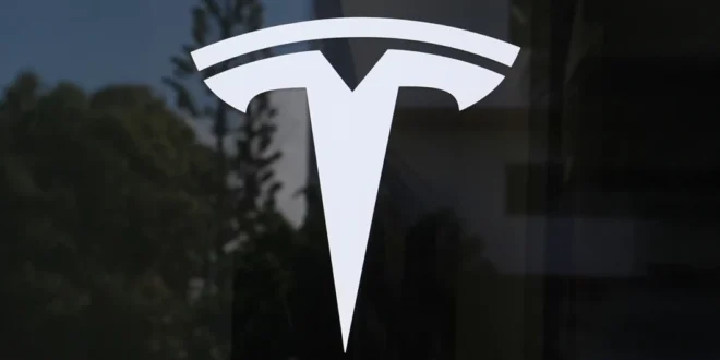 Fin de una era: Tesla pierde el trono mundial de autos eléctricos frente a la gigante china BYD
