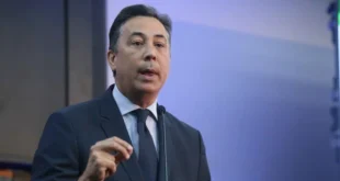 Melitón Arrocha tras su renuncia formal al Partido Panameñista en Panamá