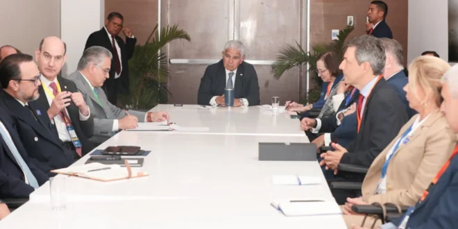Presidente Mulino en reunión con directivos de multinacionales del Council of the Americas
