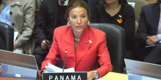 Embajadora de Panamá Ana Irene Delgado interviniendo en la sesión de la OEA