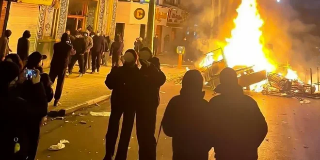 Trump insta a los manifestantes iraníes a "tomar el control" mientras el régimen admite 2.000 muertes