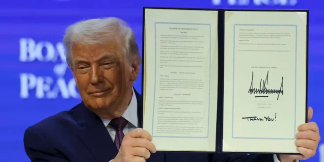 Donald Trump en el Foro Económico Mundial de Davos presentando el Consejo de Paz