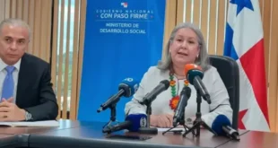 Ministra del Mides Beatriz Carles