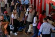 Turistas rusos se preparan para abordar un vuelo de regreso en el aeropuerto de Varadero
