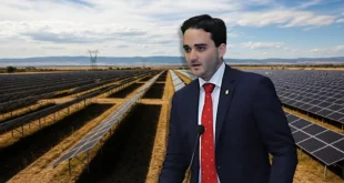 Diputado Gabriel Solís y Granja de Paneles Solares