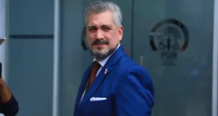 Representantes de Meduca presentan denuncia oficial por falsificación de diplomas ante el Ministerio Público.