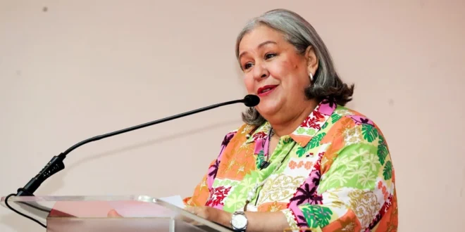 Ministra de Desarrollo Social, Beatriz Carles