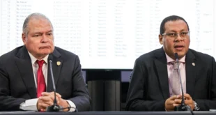 El titular del MOP, José Luis Andrade, detalló la distribución de las obras