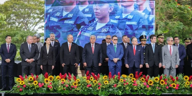 Presidente Mulino durante ceremonia de graduación de estamentos de seguridad en Panamá