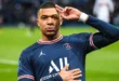 Kylian Mbappé vistiendo la camiseta del Paris Saint-Germain