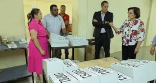 Primer lote de placas vehiculares 2026-2030 entregado a la Alcaldía de Panamá